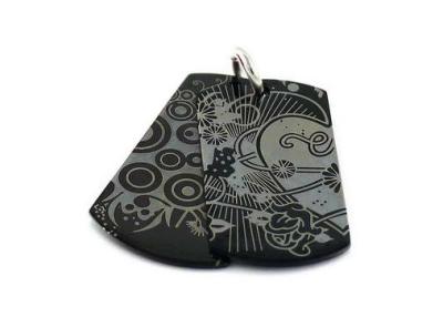 China Two Tone Decorative Stainless Steel Pendants In Japanese Kabuki Flower Pattern for sale