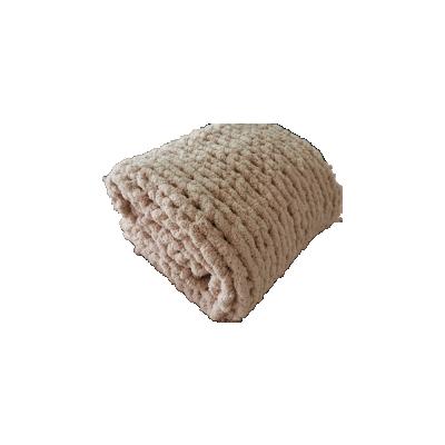 China Factory Sale 0.1s 2-2.5cm Wearable Polyester Superior Micro Bulky Chenille Perfect Amazon Throw Perfect Hand Knitting Blanket for sale