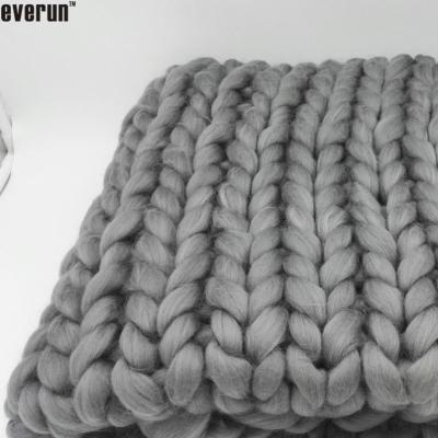 China Viable in chunky knitted chunky yarn super giant running bulk merino wool yarn for hand knitting throw, blanket with picture for sale