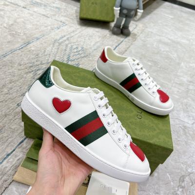 China 2022 Fashion Trend Brand New Original White Mandarin Quality Genuine Leather Sneakers Queen Women Designer Shoes Oversized Men's Casual Sneakers for sale