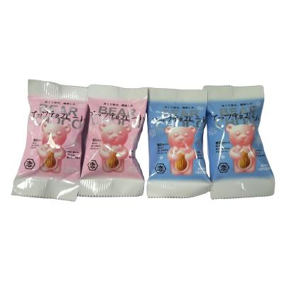 China 2021 Hot Sale Cute Bear Shaped Delicious Crunchy Nut Almonds Whait Casual Chocolate Candy Pieces for sale