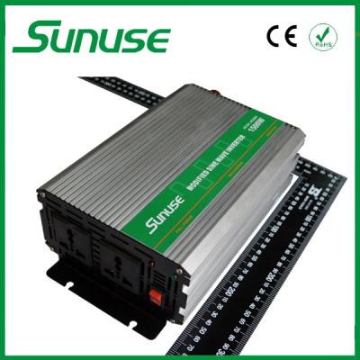 Cina Invertitore 1500Watt della sinusoide di Modfied di energia solare con il caricatore per il computer portatile in vendita