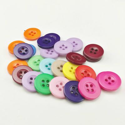 China Custom Logo Shirts Dry Cleaning Brand Plastic Buttons For Resin Engraved Button for sale