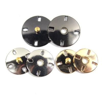 China Wholesale 4 Hole Dry Cleaning Two Part Round Alloy Sew-on Snap Buttons Metal Snaps Fasteners Buttons For Clothing for sale