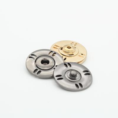 China Dry Cleaning Eight Holes Alloy Custom Sew-On Buttons Metal Snaps Fasteners Instant Press for sale