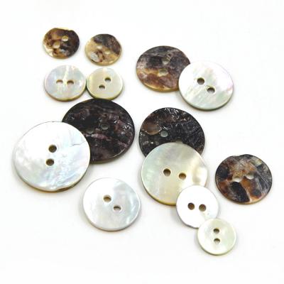 China Sustainabel; Washable; Nickel free; Custom Lead Free Wholesale Buttons 2 Holes Seashell Garment Accessories Natural Agoya Shell Button for sale