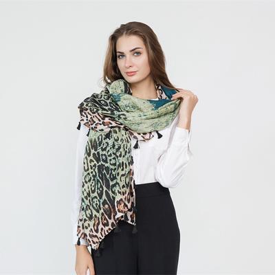 China Fashion European American Hot Banquet Printing Leopard Color Gradient Hot Selling Tassel Scarf for sale