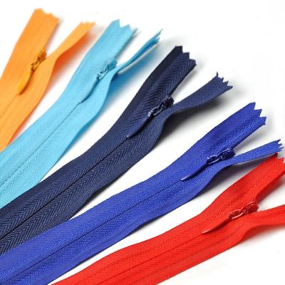 China Customized Automatic Lock High Quality 3# Nylon Invisible Zipper Self Clogged Lock For Clothing Home Textile Hidden Zipper for sale