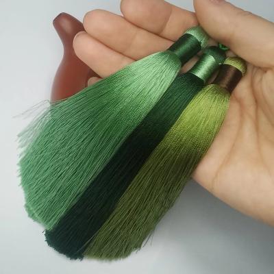 China Free Sample 1000colors 15cm Mobile Phone Silk Tassel Fringe For Party Decoration Lantern Tassel Garment Tassel For Home Decoration for sale