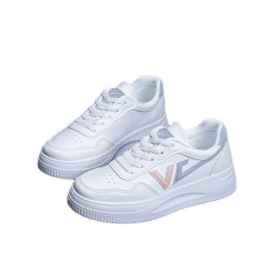 China 2022 new autumn women's fashion shoes tide fashion platform white sports shoes breathable shoes for sale