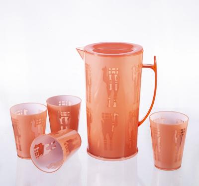 China Sustainable Customized Plastic Cold Water Kettle Set And Cup Set With 4 Cups for sale