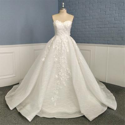 China Long Tail 3D Lace Strapless Real Dry Cleaning Wedding Dress Puffy Wedding Dresses for sale