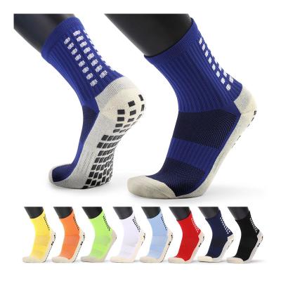 China Breathable Sock Sports Grip Anti Non Skid Basketball Socks Handing Out Custom Unisex Anti Slip Cotton Football Sports Socks for sale