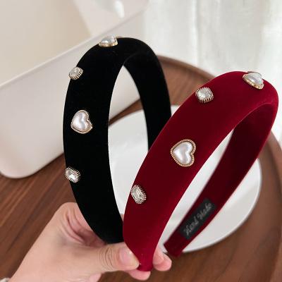 China Hair Decoration Vintage Women Heart Pearl Rhinestone Black Velvet Headbands for sale