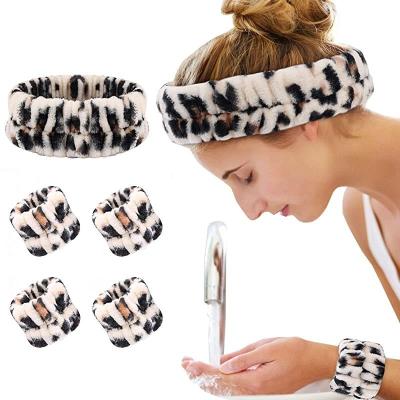 China 2023 Latest Face Design Star Print Microfiber Bow Face Wash Headband And Wristband Wash Set for sale