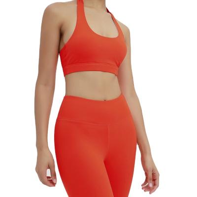 China Breathable European Popular Yoga Suit 2 Piece Sports Yoga Bra And Peach Hip Fitness Women Naked Feeling Lifting Pants Yoga for sale