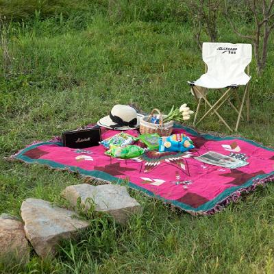 China 2022 portable the new sectional sofa blanket picnic blanket can be extra large waterproof yarn-dyed customized jacquard picnic blanket for sale