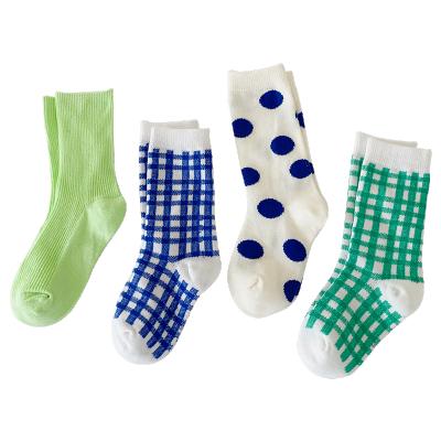 China High Quality QUICK DRY Crew Socks High Quality Kids Pattern Plaid Cotton Kids Crew Socks Breathable For Girls for sale