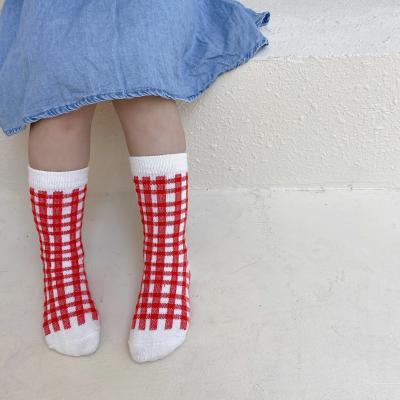 China Good quality winter warm QUICK DRY children's socks new kids socks plaid crew tube cotton socks for sale