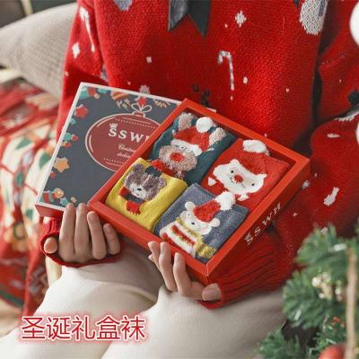 China Breathable Winter Christmas Socks Gift Set Red Cute Cotton Christmas Sock Box for sale