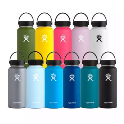 China Sustainable Customized Stainless Steel Vacuum Flask Water Bottle Insulated 900ML Sports Bottle for sale