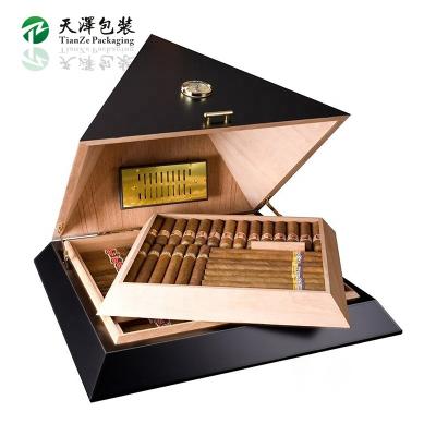 China Handmade Custom Cedar Wooden Cigar Humidor Piano lacquer Cigar Wood Box with Humidifier Hygrometer for sale