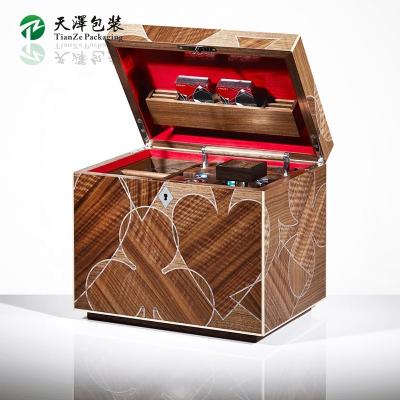 China Handmade High Quality Premium Wooden Wine Box Custom Luxury Wine Glass Box Casino Pokers Clay Packaging Gift Box for sale