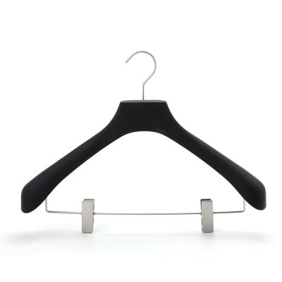 China Behind Doors/On Walls New Traceless Men's Suit Coat Hanger Wide Shoulder Strap Plastic Clip Hanger Jacket Holder for sale