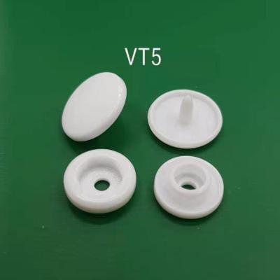 China Eco - Friendly White Plastic Dry Cleaning Button VT5 POM / PP Snap Button for sale