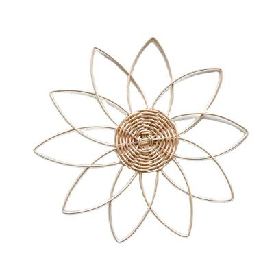 China Daisy Wall Hanging Daisy Wall Handmade Boho Wall Decor Wicker Kindergarten Rattan Nursery Room Decor Flower for sale