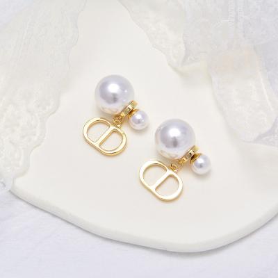 China High Quality Modern Design Earrings Economic Current High Quality Big Warm Welcome The Letter C Stainless Pearl Earrings Girls Jewelry for sale