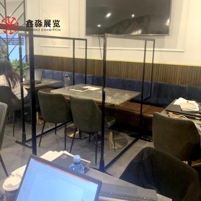 China New Design American Hot Sale Restaurant Style Clear Transparent Movable Wall Partition, High Quality Room Divider Social Distancing Partition, for sale