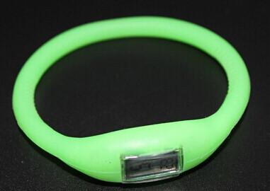 China Healthy Silicone Ion Sport Watch Glowing In The Darkness Environmental Friendly for sale