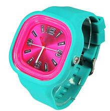 China Interchangeable Light Up Jelly Sport Watch , Women Silicone Square Watch for sale