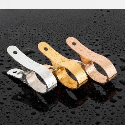 China Strong Clamping Strength China Factory Aluminum Alloy Comforter Pegs Large Windproof Spring Clamps Comforter Clips for sale