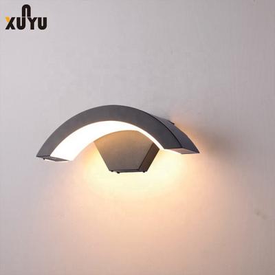 China 90 lm/w Modern LED Wall Lights Moisture Proof Balcony Wall Lamp for sale