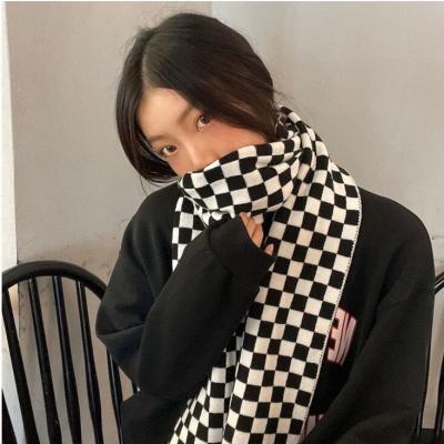 China New style black and white lattice long knitting scarf for women simplicity winter scarf fashion scarves for sale