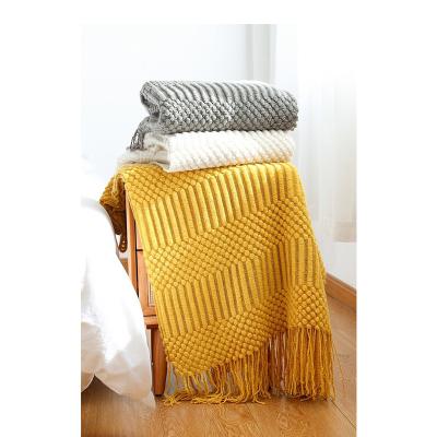 China Anti-Static Baby Knit Blanket Nap Blanket Air Conditioning Office Tassel Solid Color Soft And Comfortable Blanket for sale