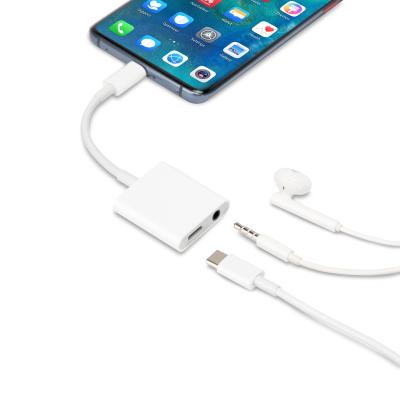 China Mobile Phone USB C to 3.5mm Audio Adapter 2 in 1 Type C Male USB to 3.5mm Female Stereo Earphone and Charging Adapter for sale