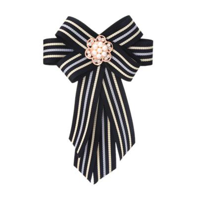 China Imitation Pearl Rhinestone Flower Brooch Gift Butterfly Tie Bodice Delicate Imitation Ribbon For Gift, Party Fabric Striped Women Corsage Pin for sale