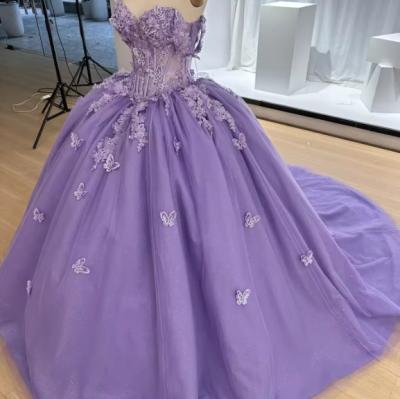 China Elegant Off-the-shoulder Ball Gown Sweetheart Neck Court Train Appliqued Lace Girls Long Lilac Tulle Quinceanera Dress for sale