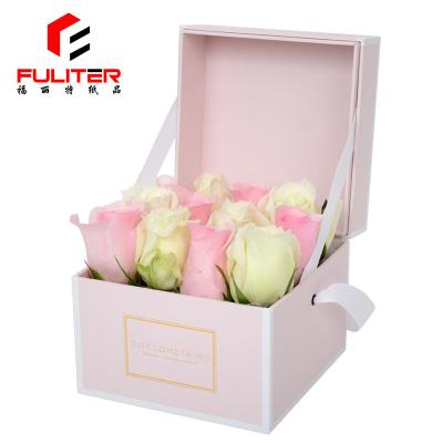 Cina Contenitore di regalo quadrato rosa di lusso del fiore, abitudine di prima scelta della decorazione del contenitore di regalo del fiore in vendita