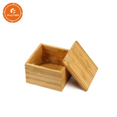 China Kleine Houten de Giftdozen van USB, 6 Mm-Decoratieve de Giftdozen van het Pijnboomhout Te koop