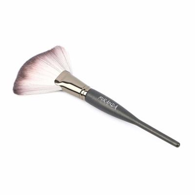 China Custom Single Flat Brush Beauty Pink Face Powder Brush Flat Surface Kabuki Makeup Brush for sale