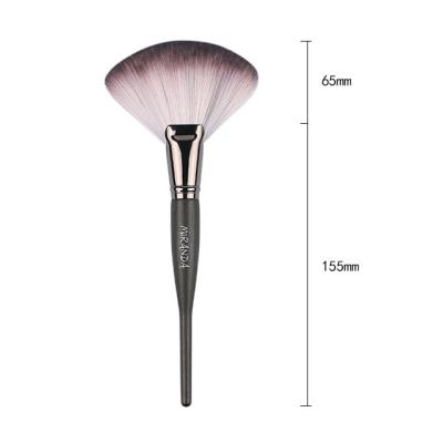 China Comfortable Facial Makeup Brush Beauty Care Simple Individual Fan Brush for sale