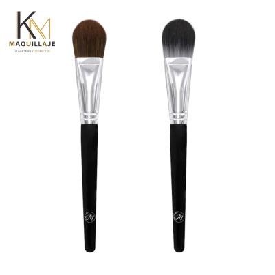 China Facial Massage Mini Liquid Foundation Brush, Vegan Custom Mask Flat Brush With Wooden Handle for sale