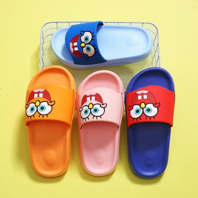 China Fashionable Summer Sale Cartoon Design Cartoon Design Lightweight Warm Kids Slippers Soft Bottom Non-slip Middle Children's Slippers for sale