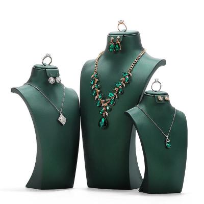 China Jewelery Shop Display Professional Factory Handmade Necklace Jewelry Bust Display for sale