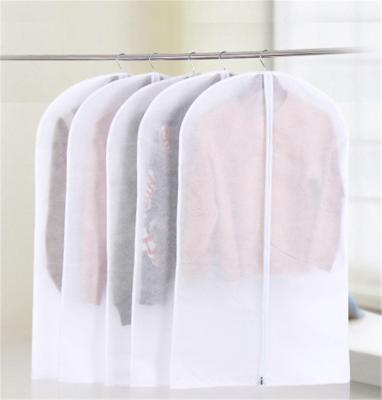 China Nonwoven Fabric Hanging Clear Blanket Dustproof And Thicker Clothing Blanket Dustproof Overcoat Clothes Receive Bag for sale