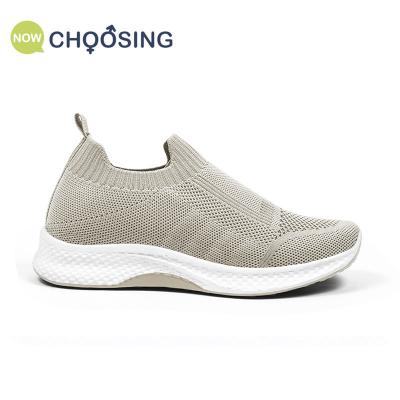 China Wholesale Fashion Trend Breathable Custom Made Sneakers Shoes High Quality Fly Knit Unisex Casual Sneakers for sale